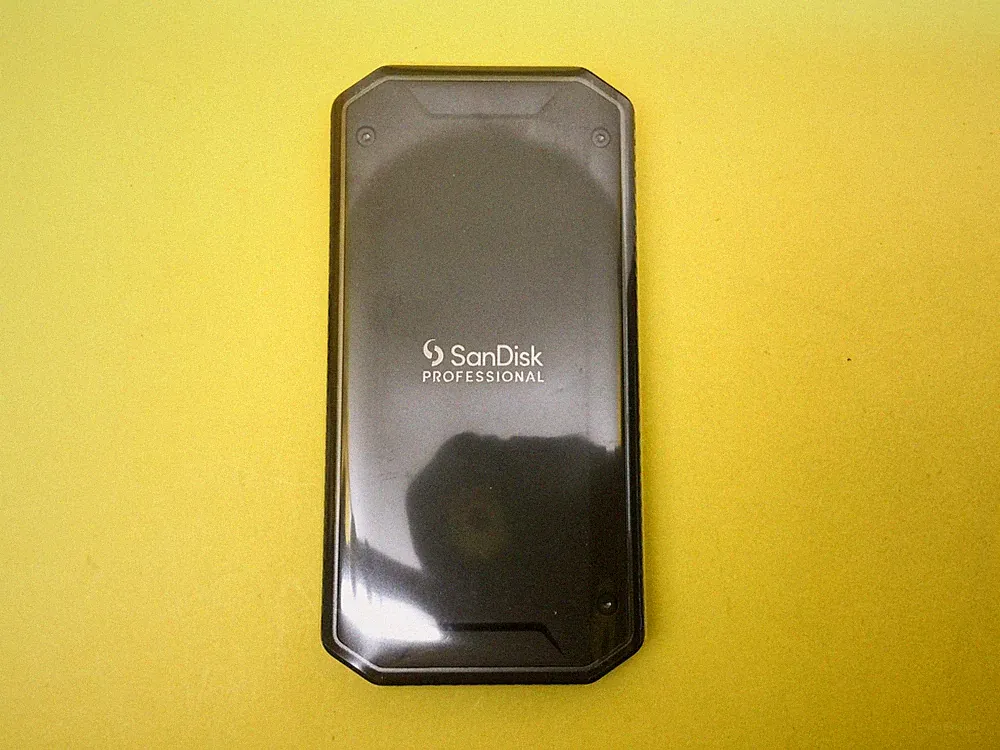 SanDisk Professional 2TB PRO-G40 Thunderbolt External SSD SDPS31H-002T-GBCND New